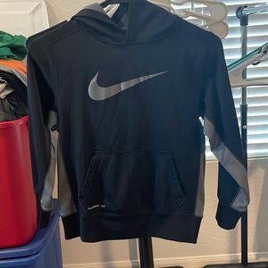 Nike boys hoodie size Medium